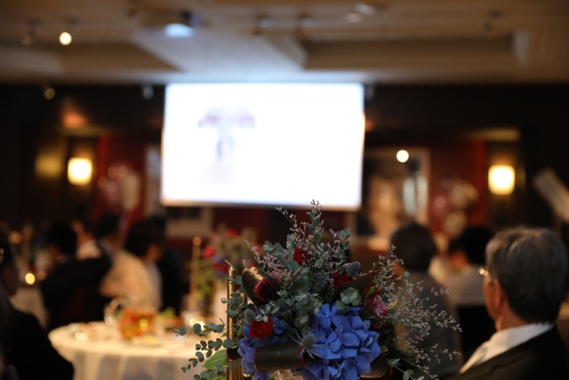 結婚式場での上映の様子